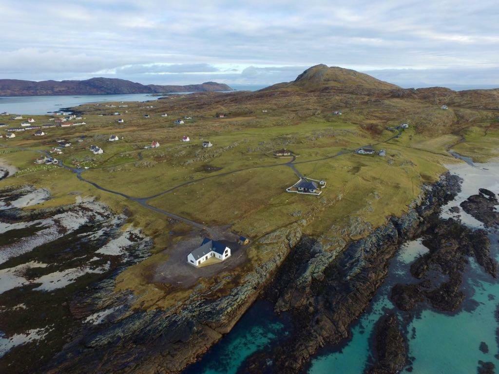 An Taigh Mor Bed & Breakfast Eriskay Exterior photo